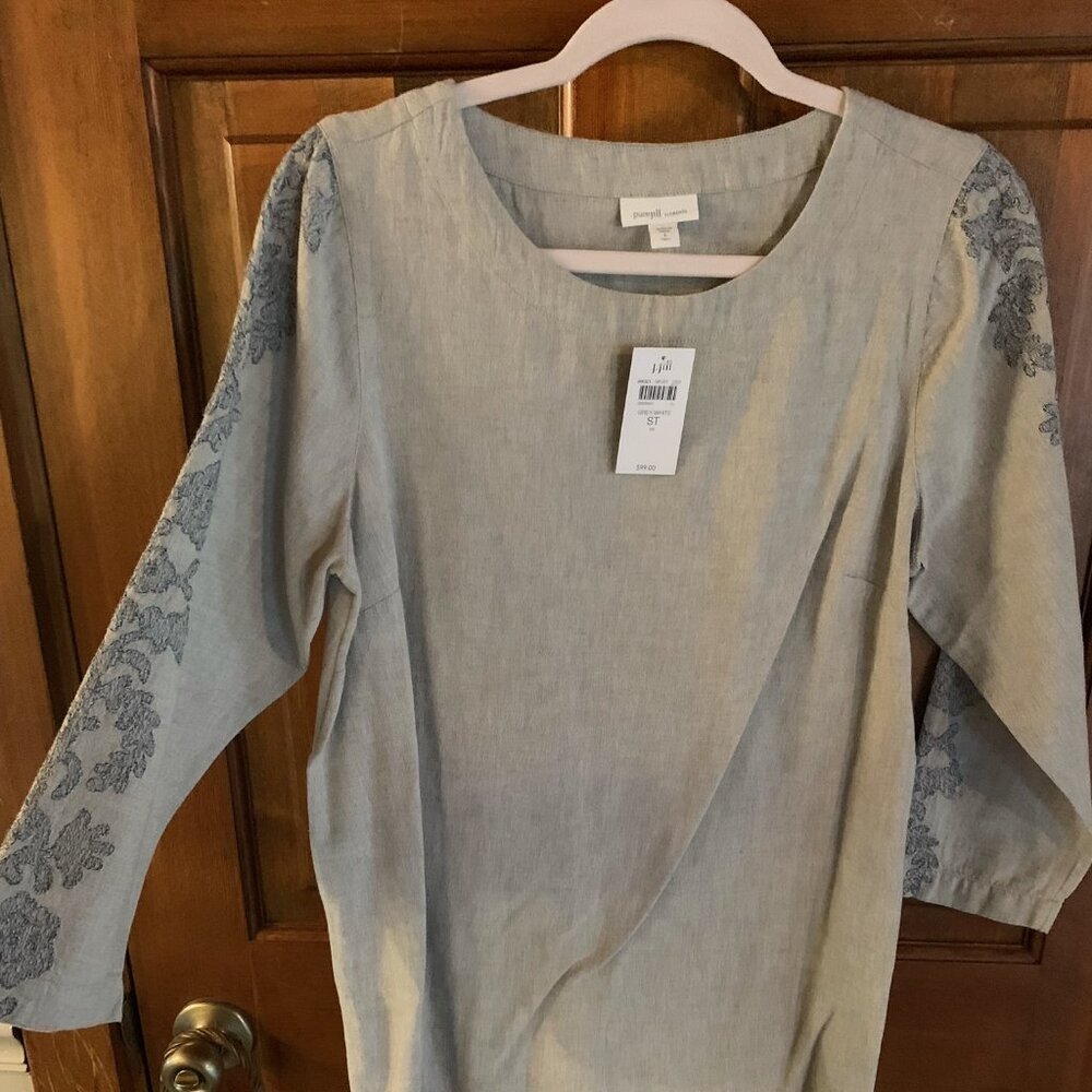 NWT $99 Pure Jill J.Jill gray embroidered top small tall S T